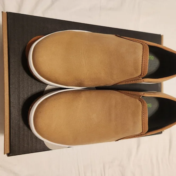 BOGS Kicker Slip On Leather Casual Shoes - Picture 4 of 7